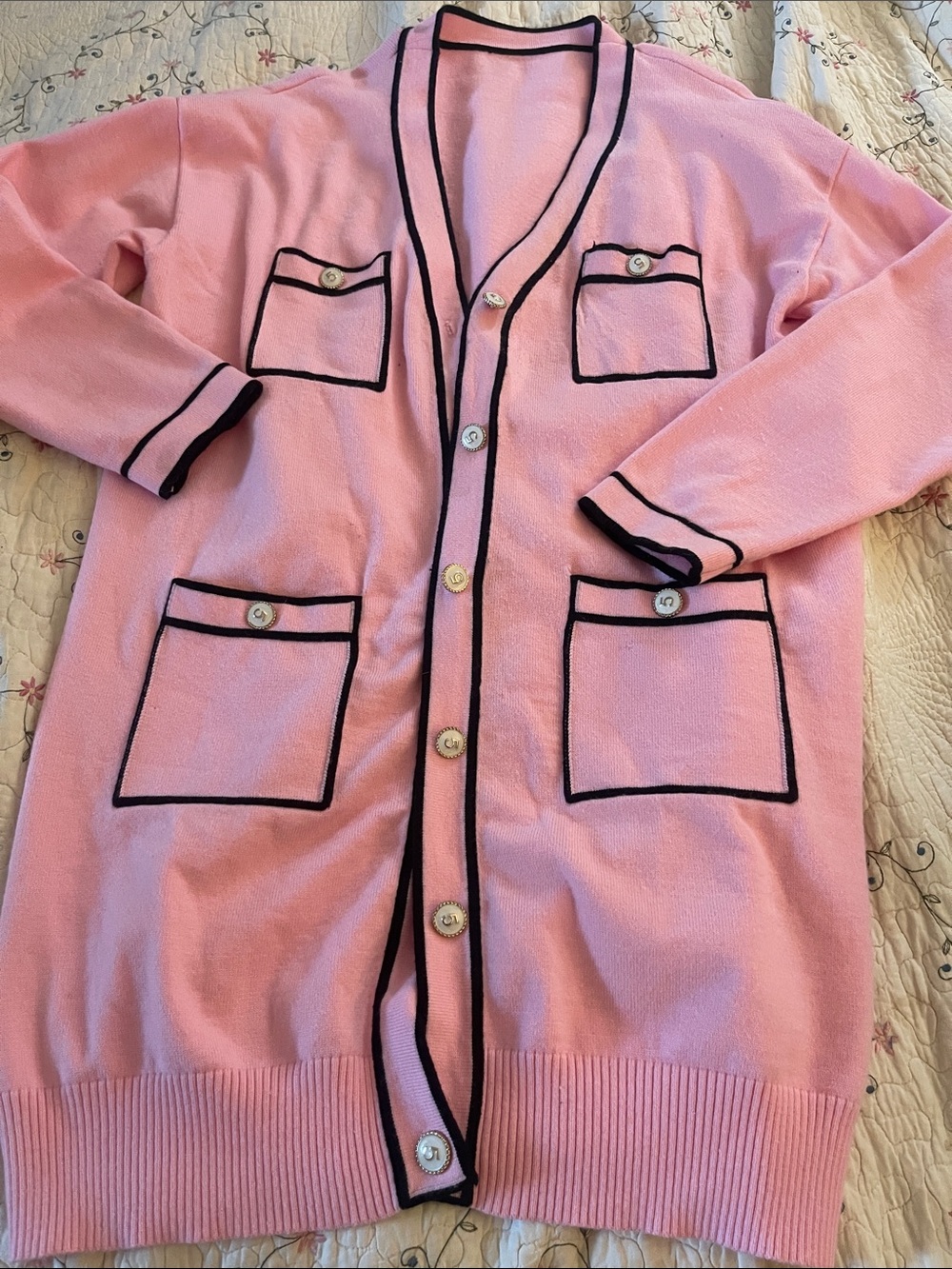 Women's pink V-Neck Cardigan Sweater